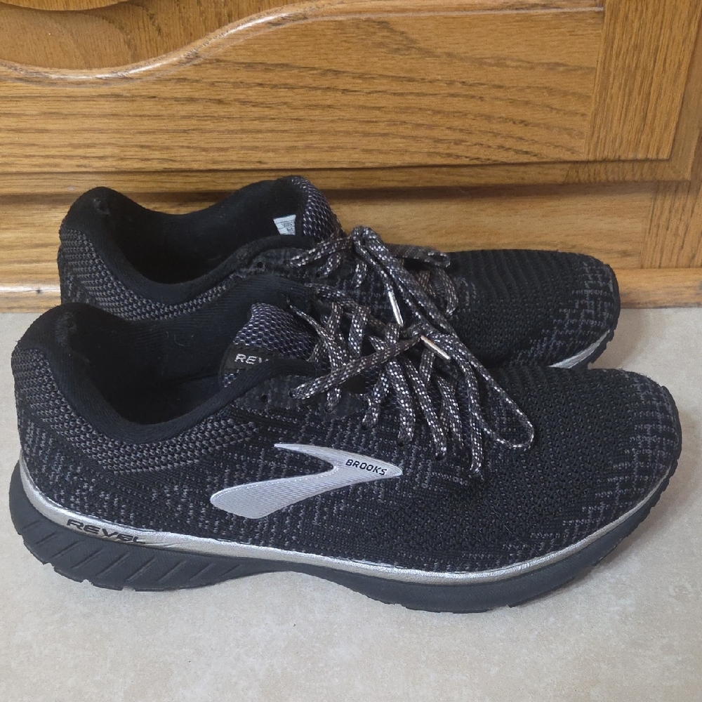 Brooks Men's Revel 3 Size 8.5